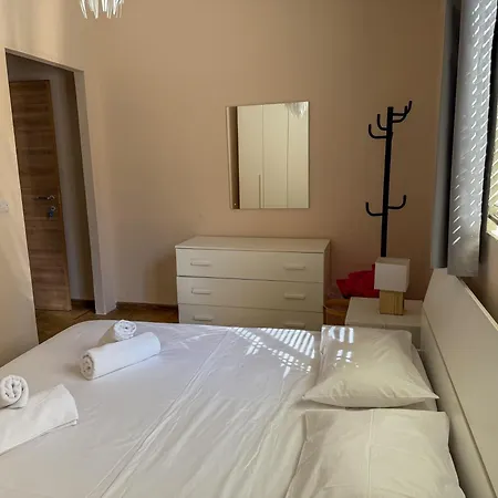 Apartment Golden - 4br Stylish For Group Tal-Hriereb