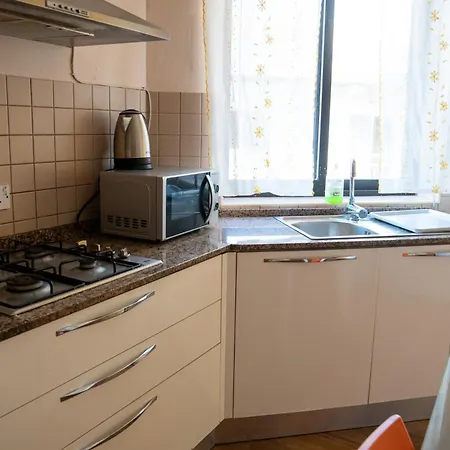 Golden - 4br Stylish For Group Apartament *