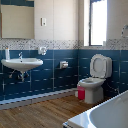 Golden - 4br Stylish For Group * Tal-Hriereb