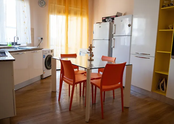 Apartment Golden - 4br Stylish For Group