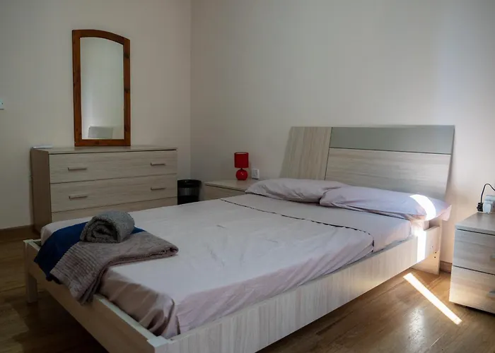 Golden - 4br Stylish For Group Tal-Hriereb