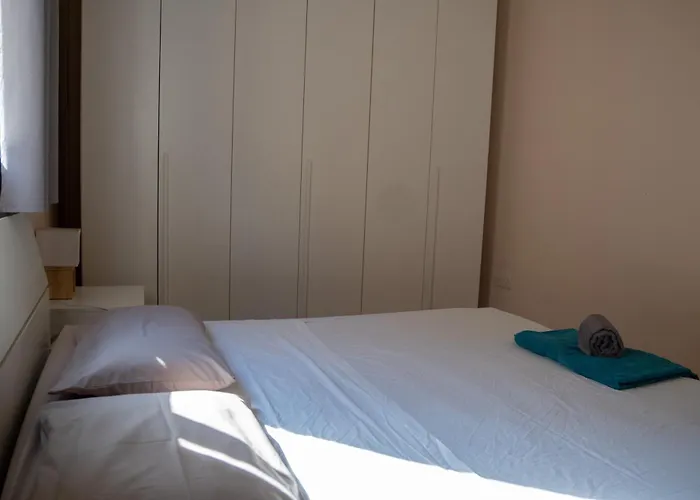 Apartment Golden - 4br Stylish For Group