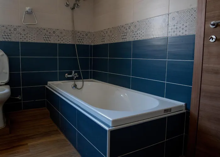 Golden - 4br Stylish For Group Apartment Tal-Hriereb